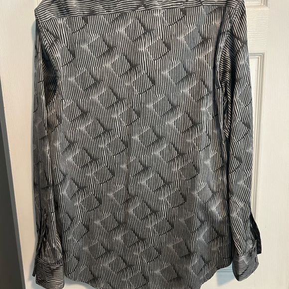 Robert Graham Monochrome Striped Shirt - Picture 6 of 6